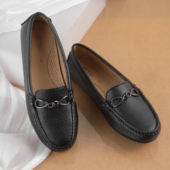 Women Black Casual Loafers | Metro Shoes