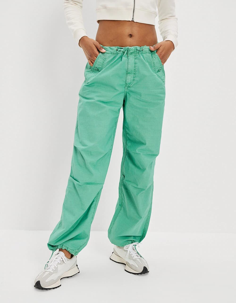 American Eagle Women Green Snappy Stretch Low-Rise Parachute Pant | Aeo