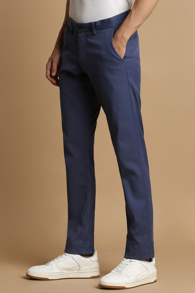 Men Navy Slim Fit Solid Casual Trousers