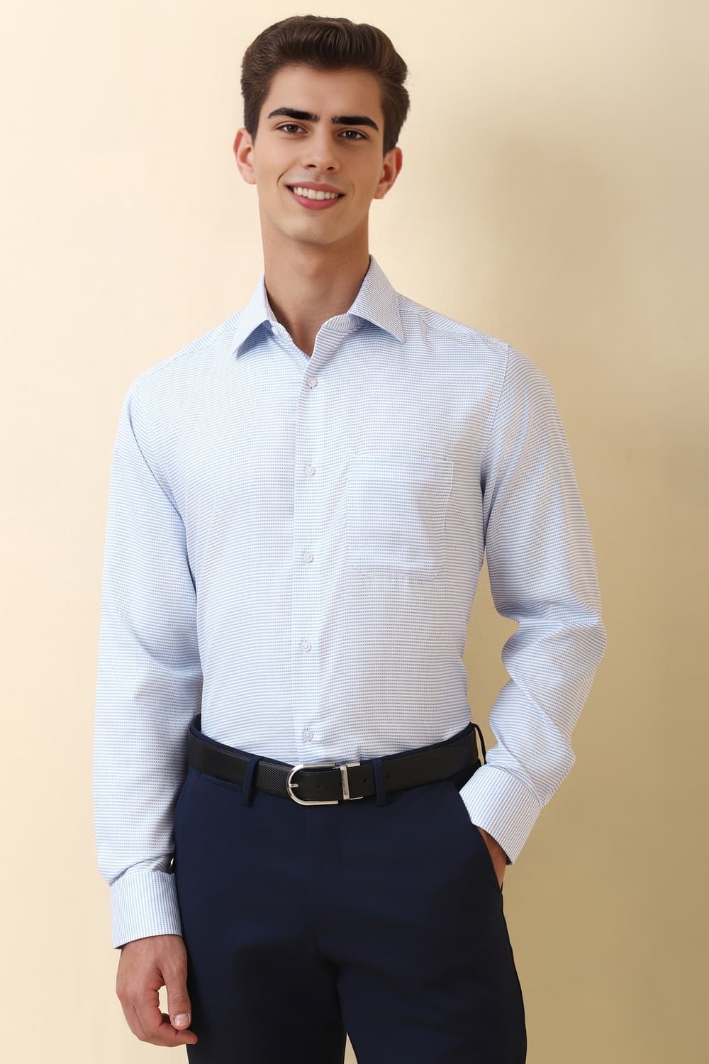 Men Light Blue Stripe Full Sleeves Wrinkle Resistant Formal shirt