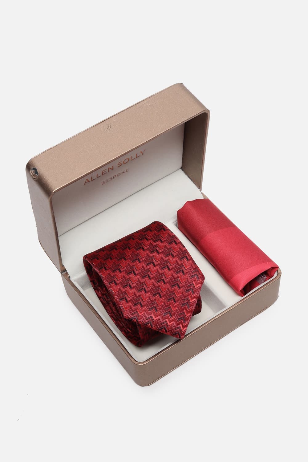 Men Red Embroidered Formal Tie and Pocket Square