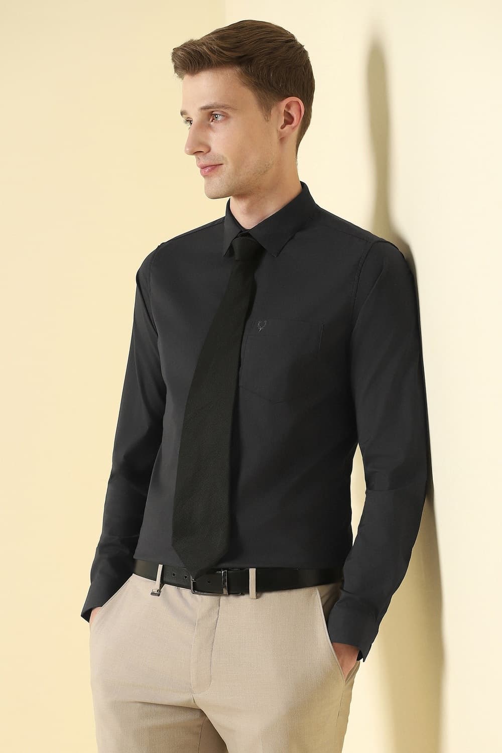 Men Black Solid Full Sleeves Formal Shirt