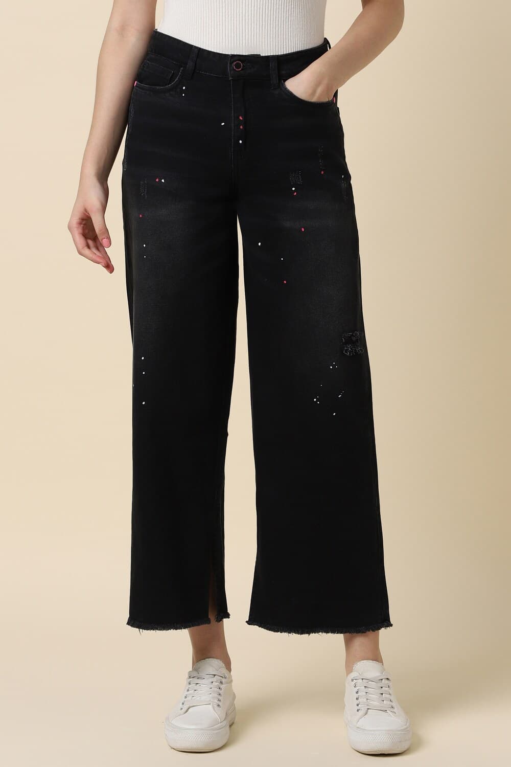 Women Black Regular Fit Dark Wash Jeans