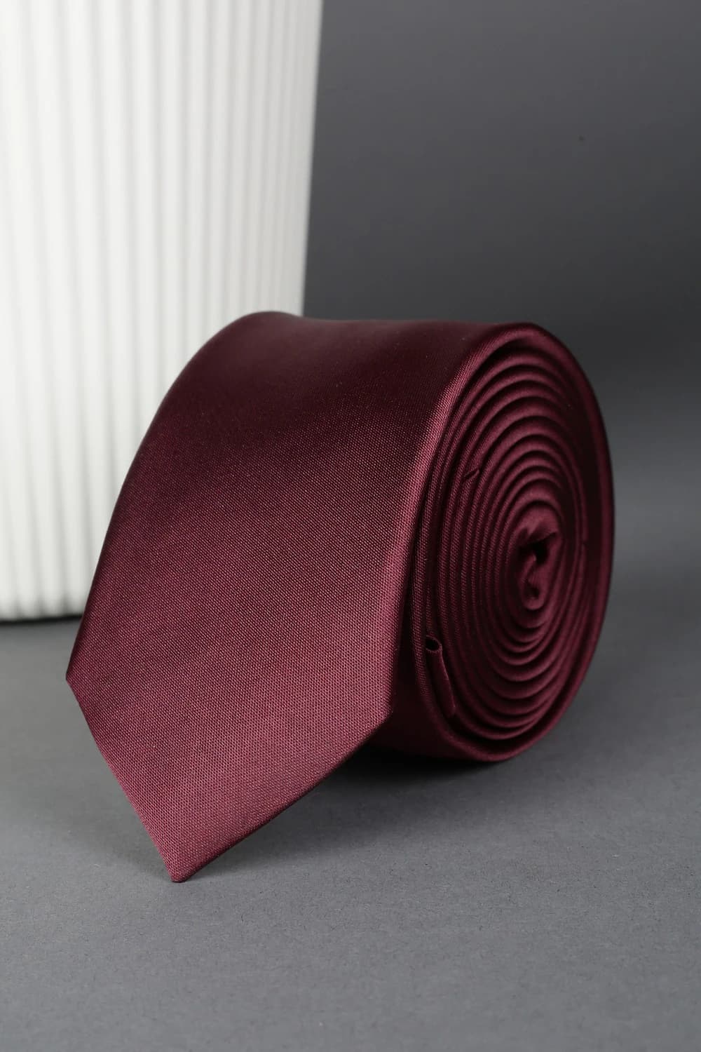 Men Maroon Solid Tie | Louisphilippe
