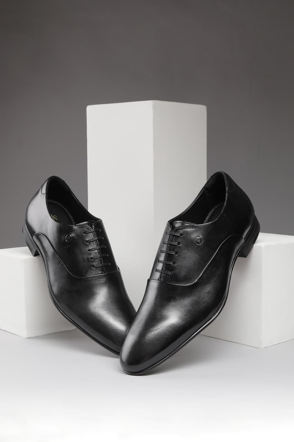 Men Black Leather Lace Up Shoes | Louisphilippe