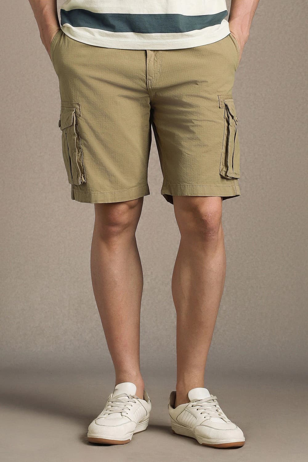 Men Khaki Textured Regular Fit Shorts | Louisphilippe