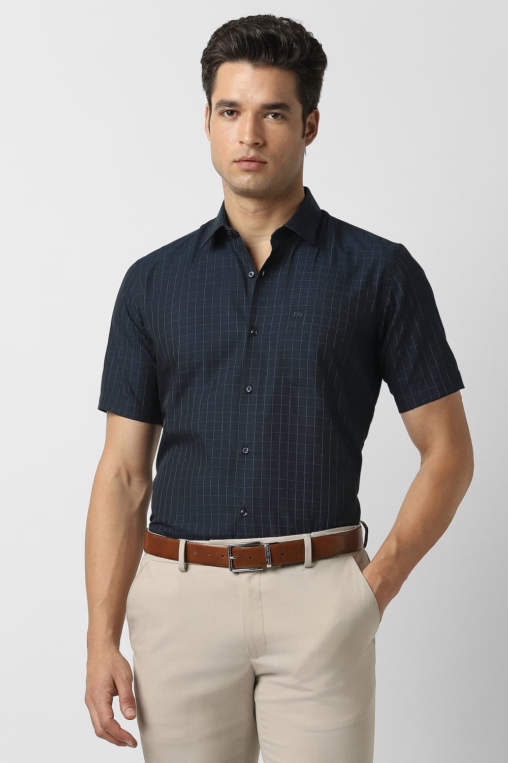 Men Navy Nuvo Fit Half Sleeves Formal Shirt | Peterengland