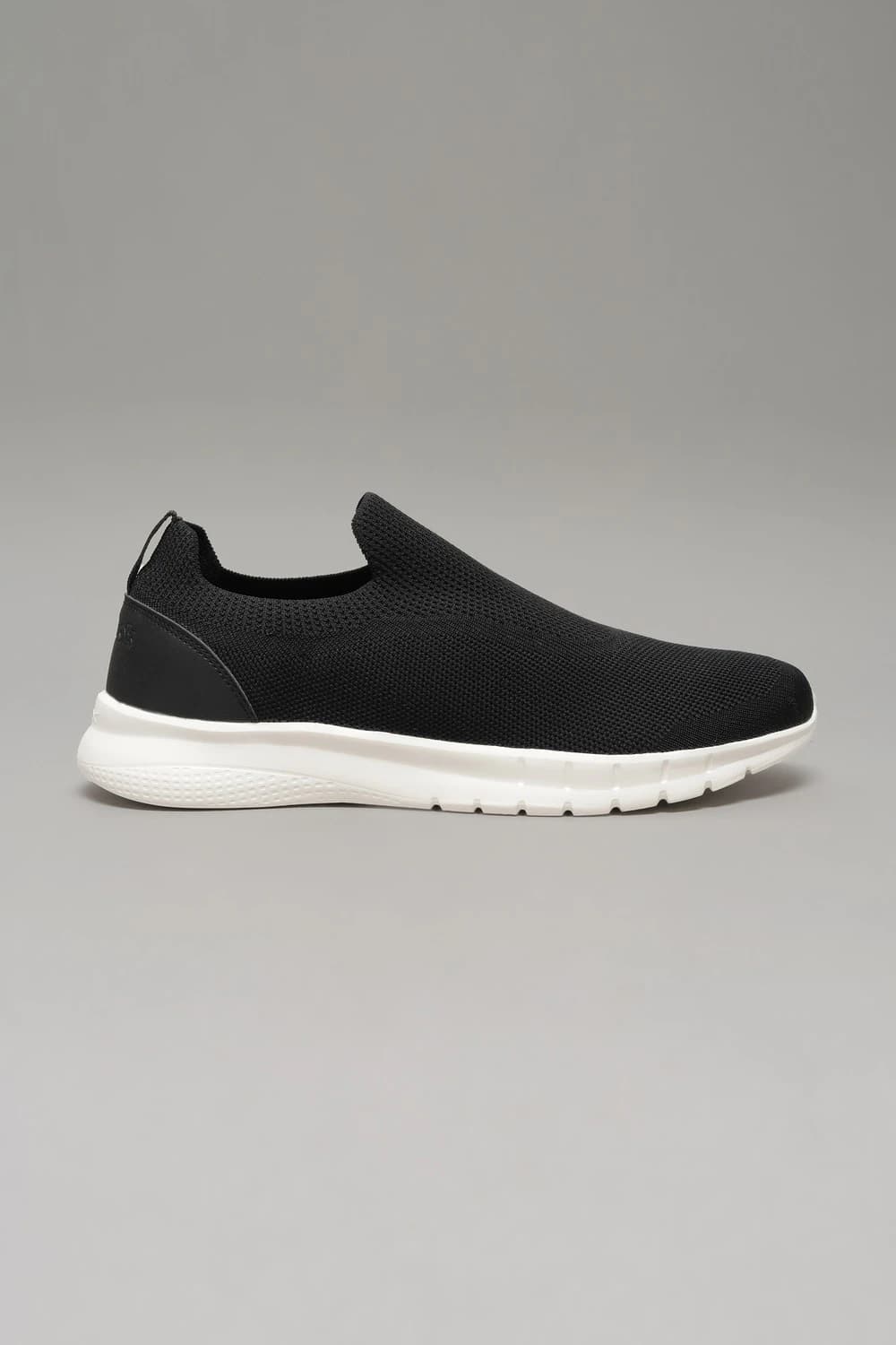Astro Foam Wkl Swift - Men Black Walking Shoes | Reebok