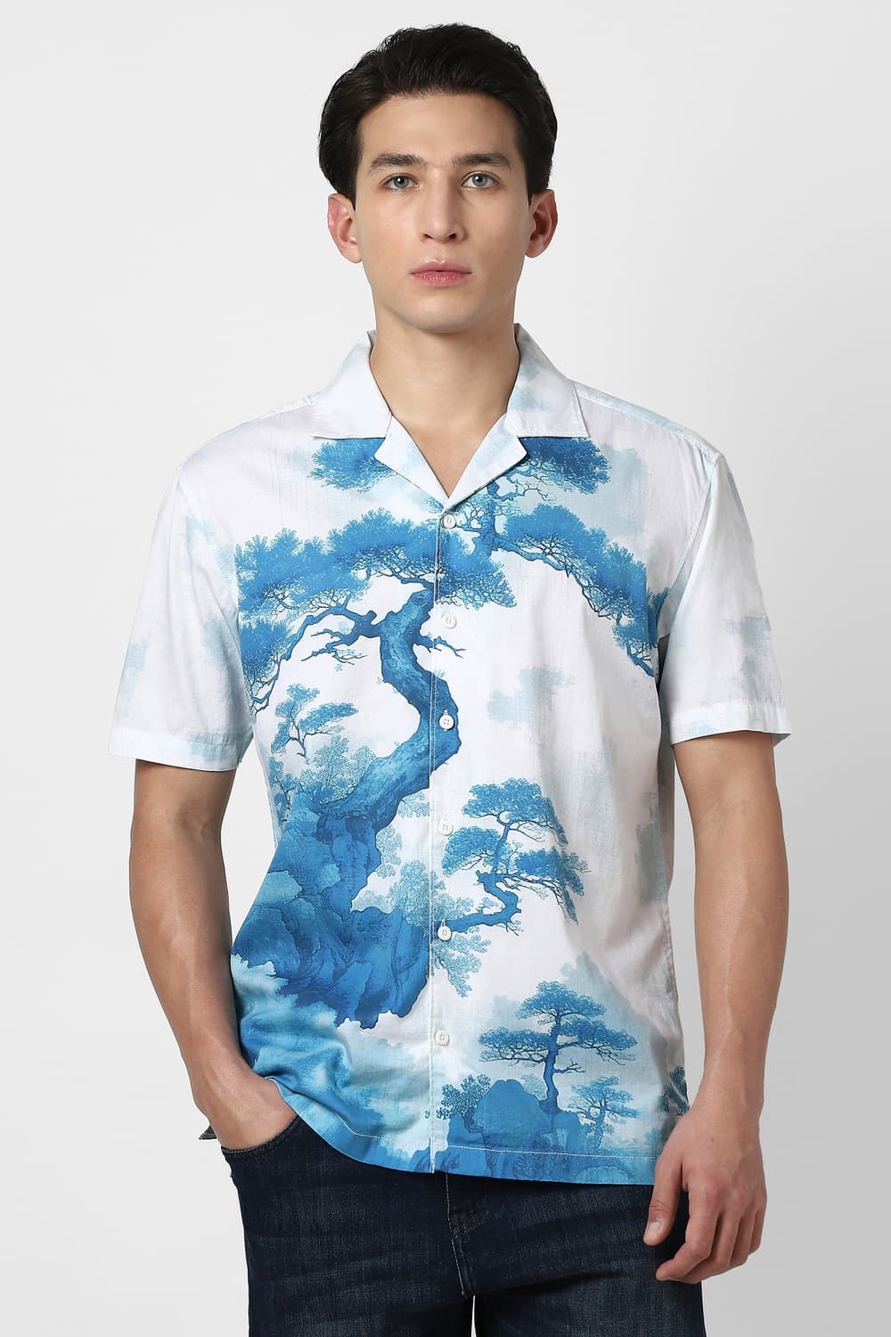 Men White Slim Fit Graphic Print Half Sleeves Casual Shirt | Vanheusenindia