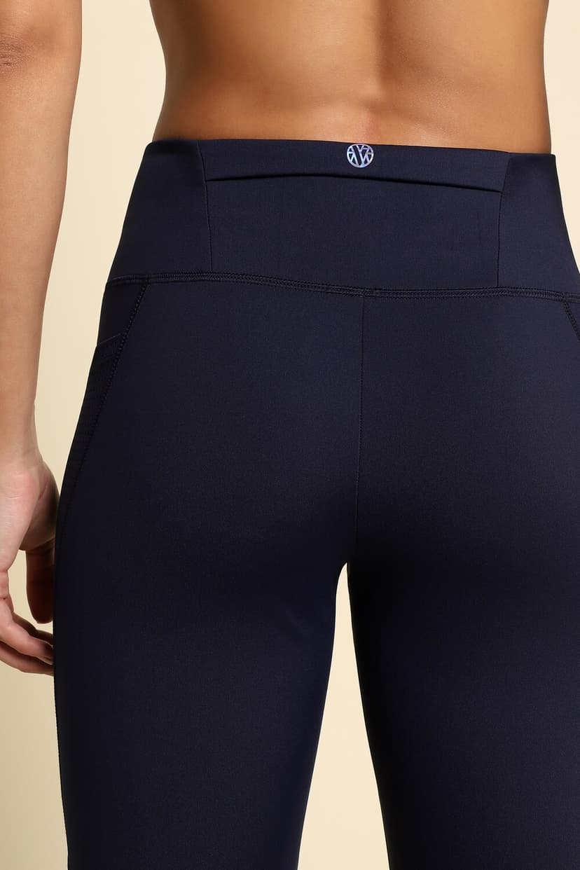 Van Heusen Proactive Elite Mesh Panel Train - In leggings - High Stretch and Moderate Compression