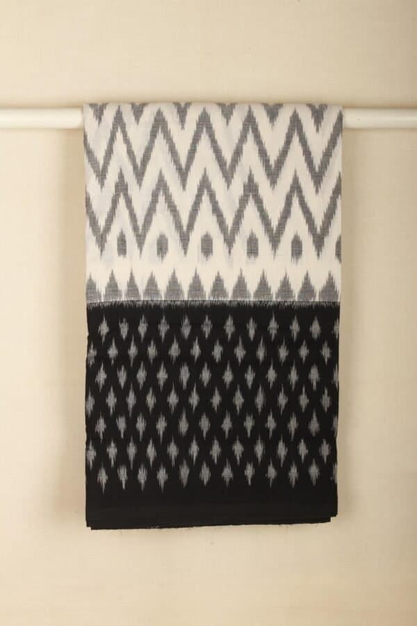 Pochampally Ikkat Cotton Saree - Black &amp; White Color - JRS Handlooms