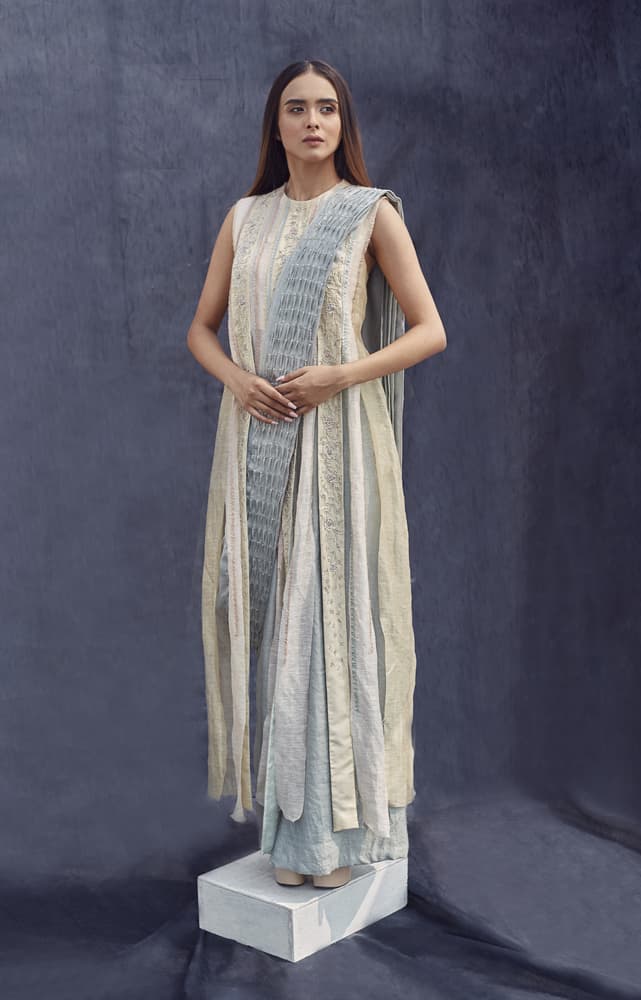 Panelled Kurta Set With Textured Dupatta | Synonym Clothing