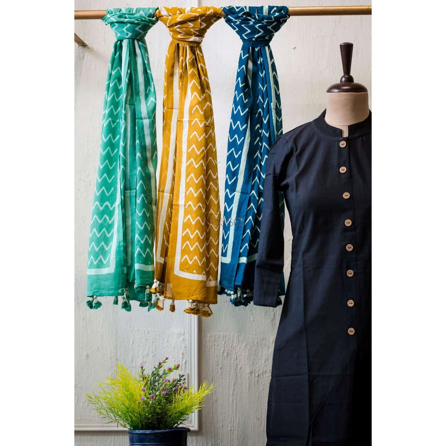 Buy Tremendous KJS02 Handblock Print Pure Cotton Waves Stole Online | Kusvaa | Kusvaa Buy Tremendous KJS02 Handblock Print Pure Cotton Waves Stole Online | Kusvaa | Kusvaa