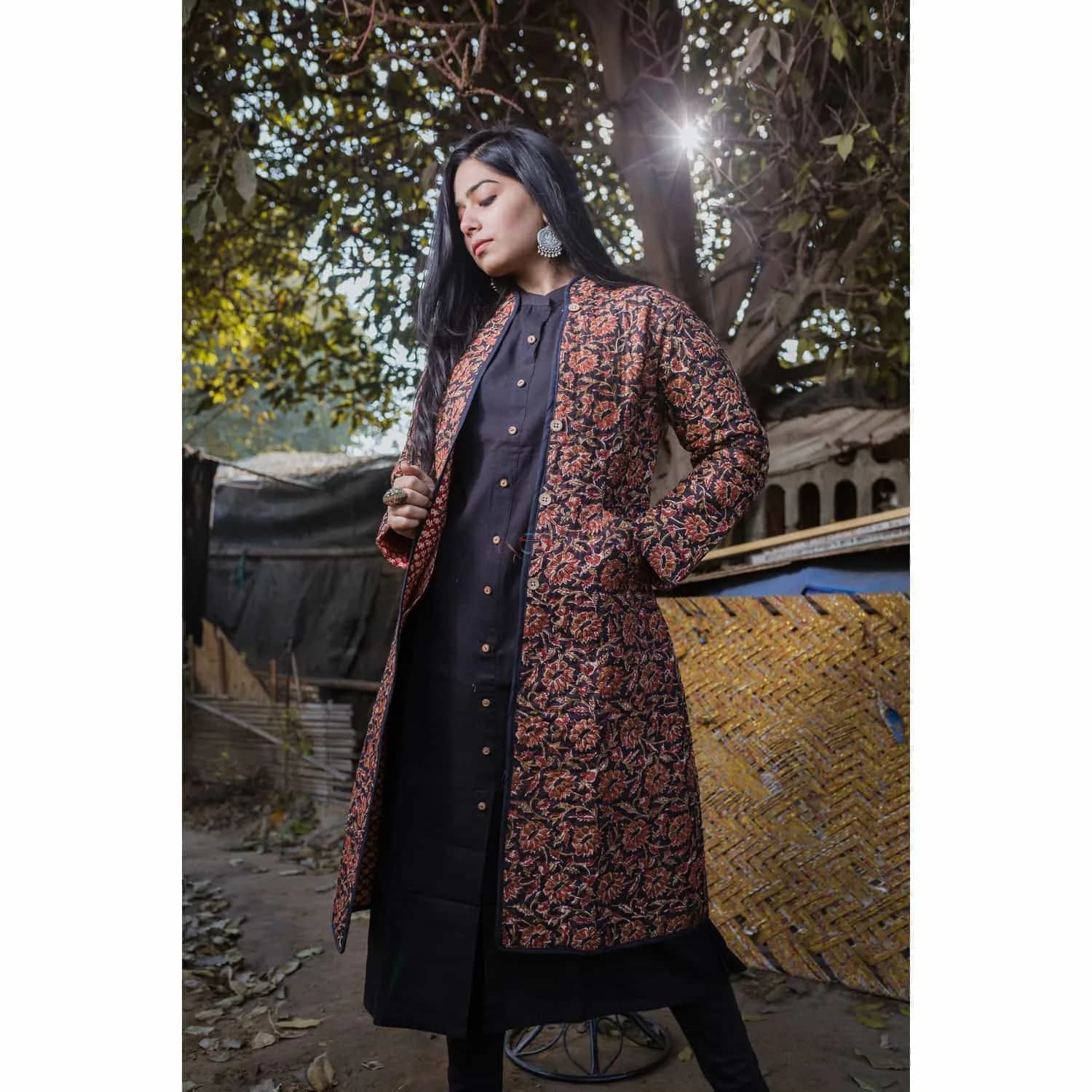 Buy Stunning KJ08 Full-sleeves Black-Red Kalamkari Quilted Long Jacket Online | Kusvaa | Kusvaa Buy Stunning KJ08 Full-sleeves Black-Red Kalamkari Quilted Long Jacket Online | Kusvaa | Kusvaa