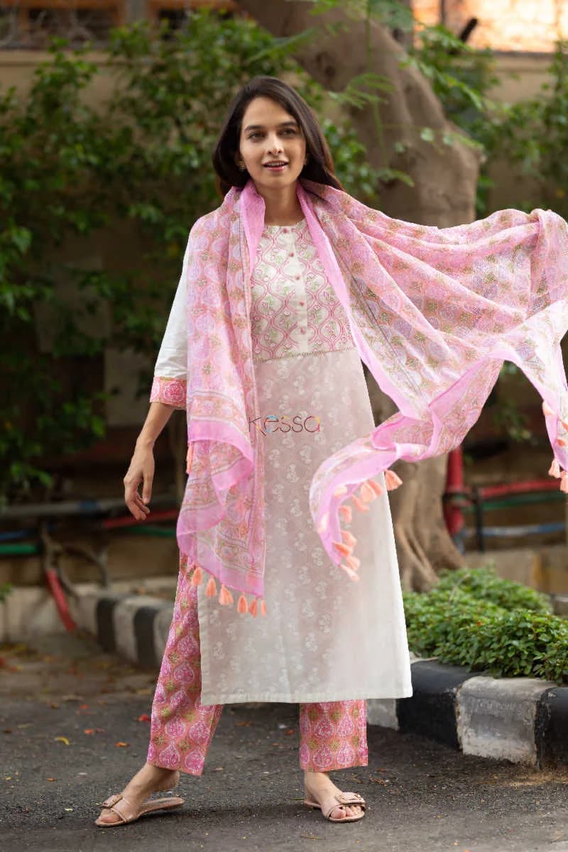Buy Tremendous DAF04 Beauty Bush Full Set With Kota Doria Dupatta Online | Kusvaa | Kusvaa Buy Tremendous DAF04 Beauty Bush Full Set With Kota Doria Dupatta Online | Kusvaa | Kusvaa