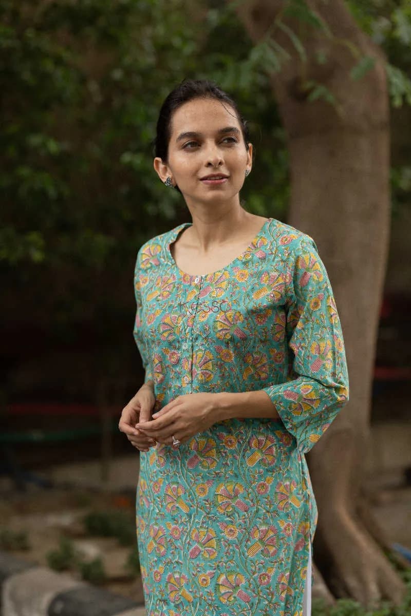 Buy Graceful WSR101 Viridian Green Straight Fit Block Print Kurta Online | Kusvaa | Kusvaa Buy Graceful WSR101 Viridian Green Straight Fit Block Print Kurta Online | Kusvaa | Kusvaa
