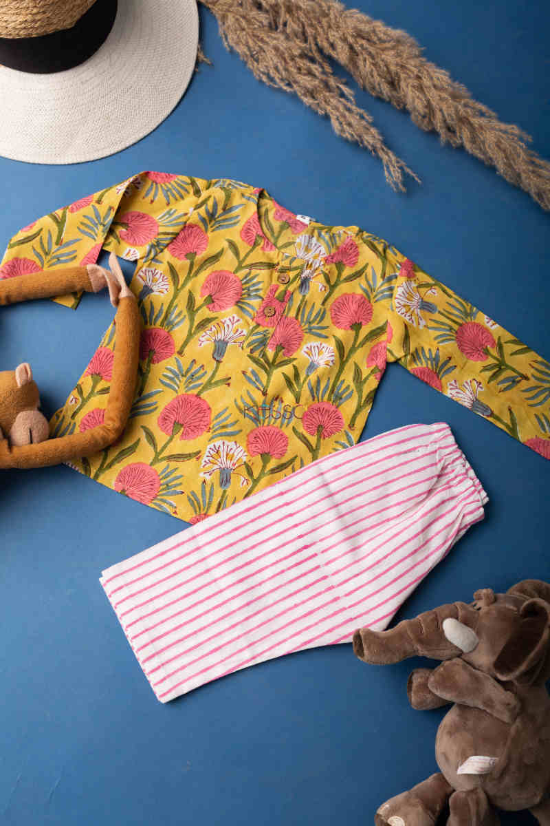 Buy Mesmerizing WSRK03 Ronchi Yellow New Born Jammies Set Online | Kusvaa | Kusvaa Buy Mesmerizing WSRK03 Ronchi Yellow New Born Jammies Set Online | Kusvaa | Kusvaa