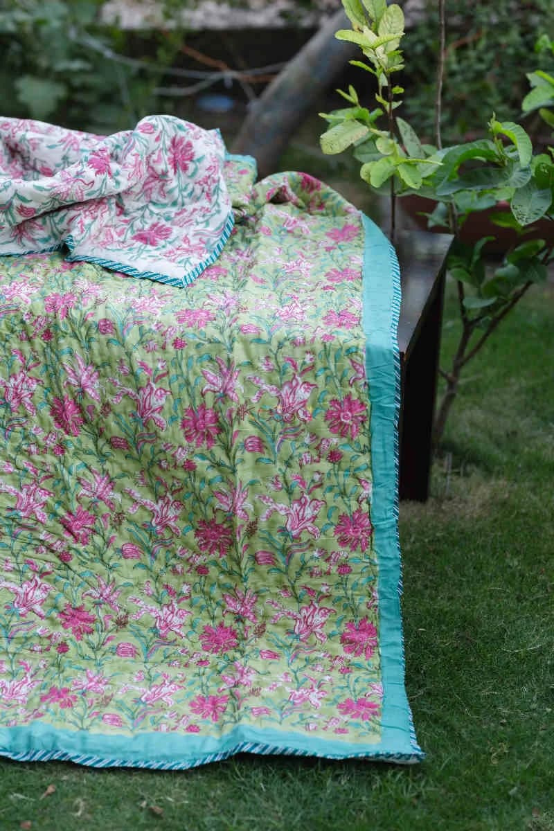 Buy Magnificent KAQ124 Olivine Green Single Bed Quilt Online | Kusvaa | Kusvaa Buy Magnificent KAQ124 Olivine Green Single Bed Quilt Online | Kusvaa | Kusvaa