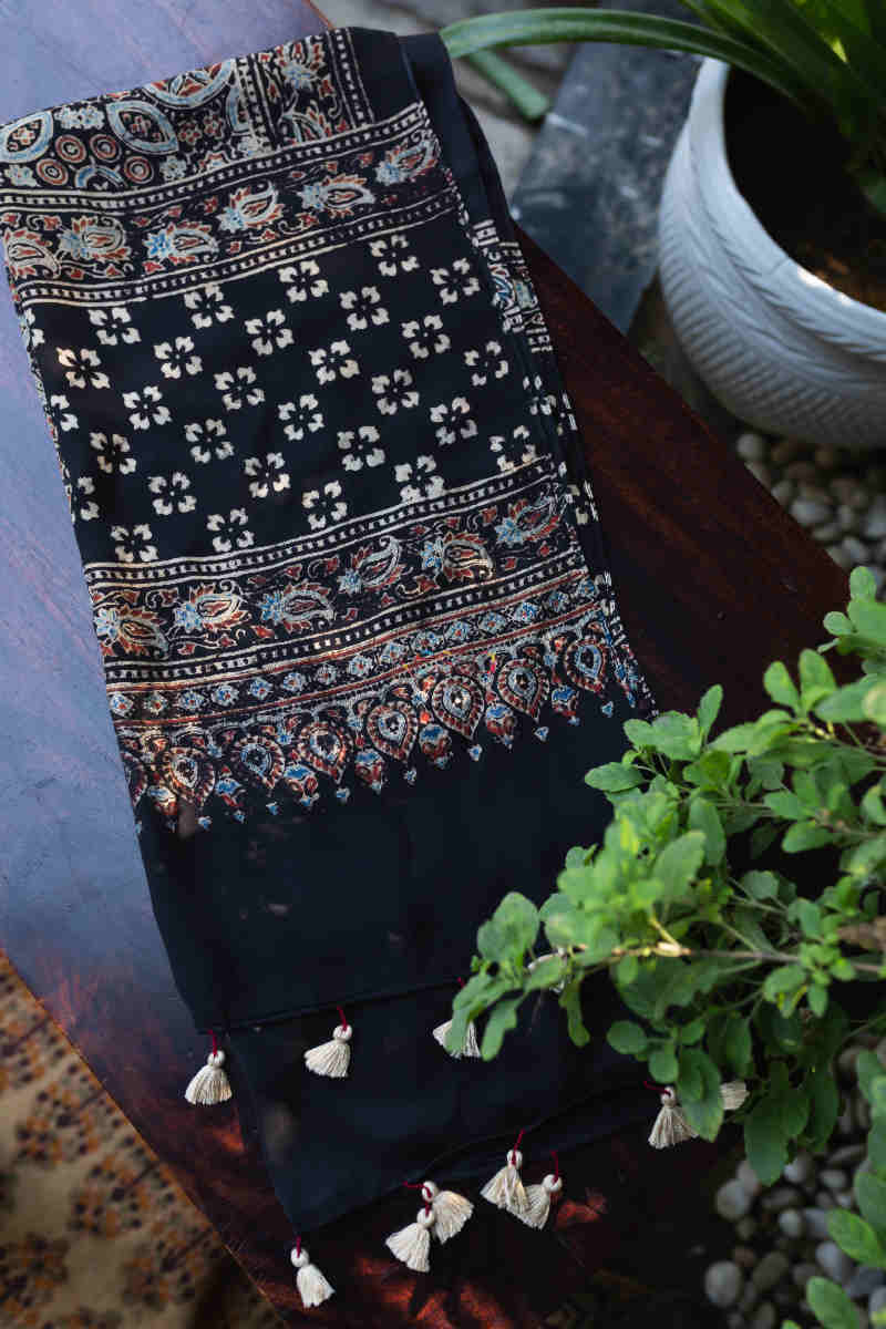 Buy Exciting KIADUPATTA12 Sadhavi Ajrakh Modal Stole Online | Kusvaa Buy Exciting KIADUPATTA12 Sadhavi Ajrakh Modal Stole Online | Kusvaa