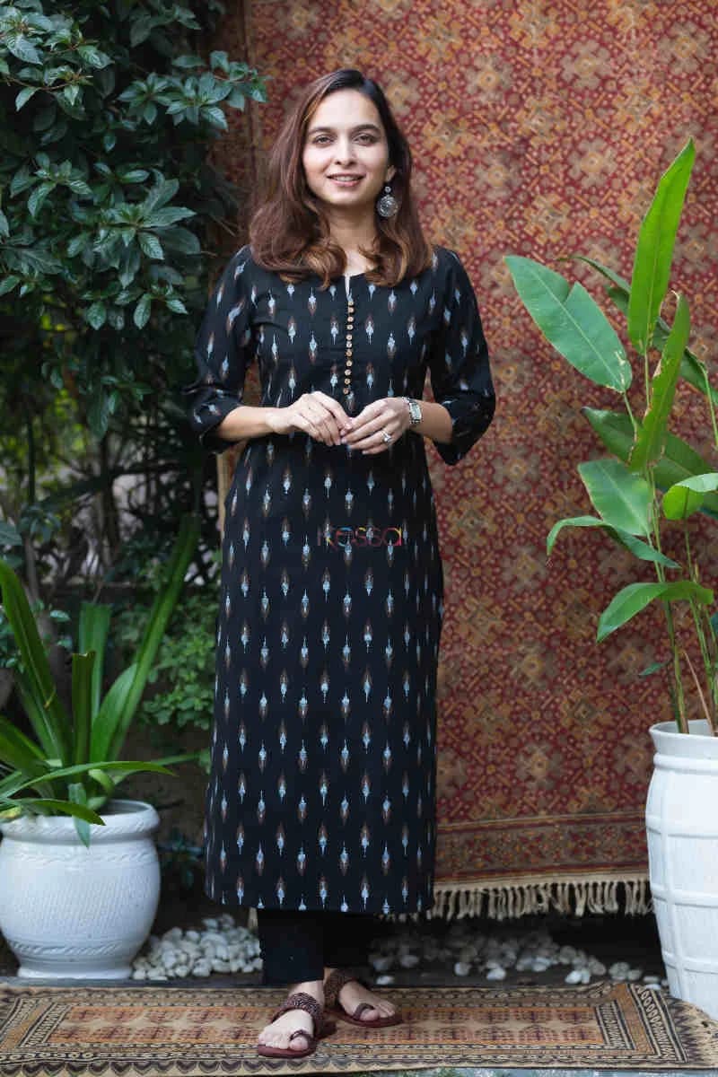 Buy Charming VCR92 Arit Regular Straight Kurta Online | Kusvaa | Kusvaa Buy Charming VCR92 Arit Regular Straight Kurta Online | Kusvaa | Kusvaa