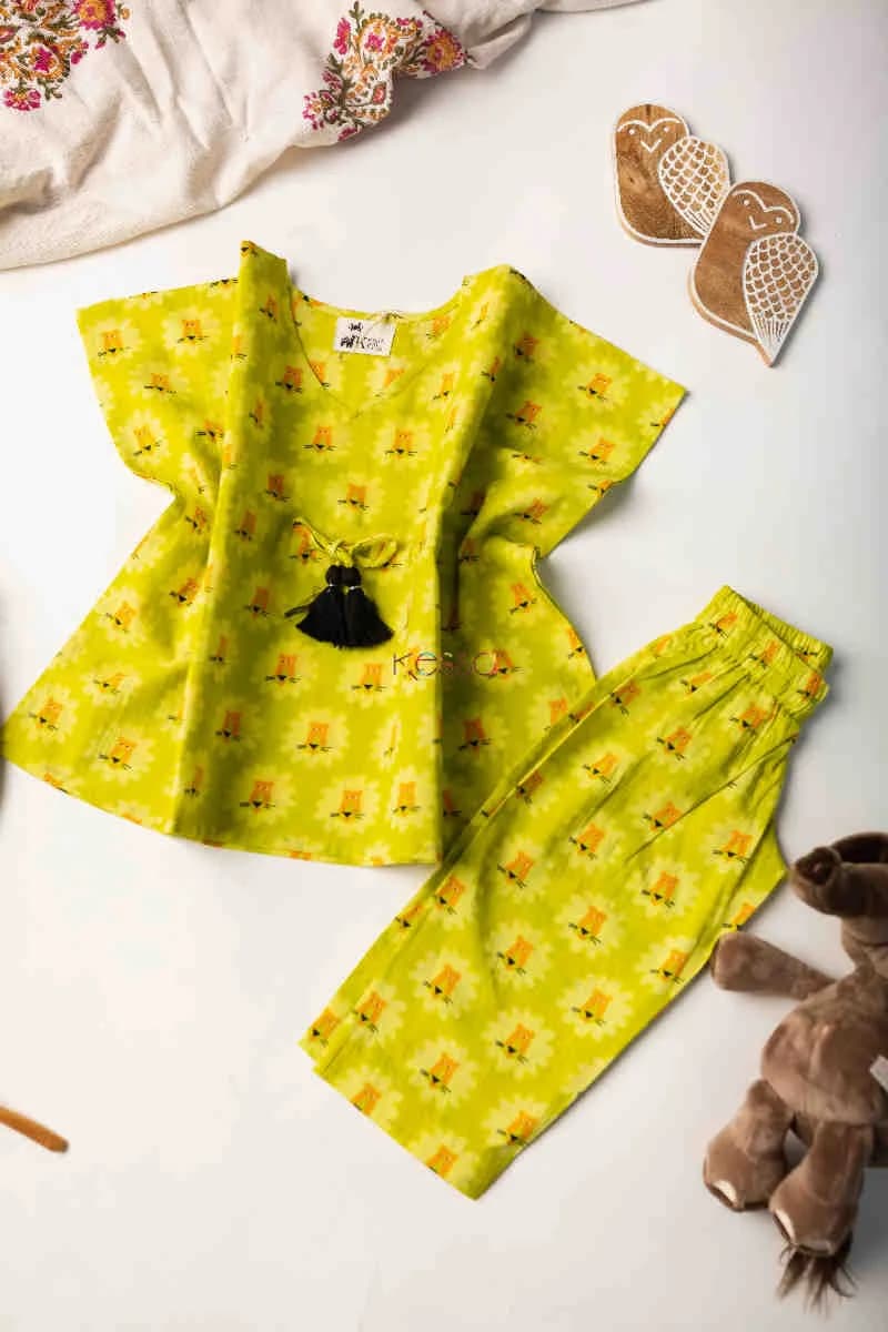 Buy Super MBE19 Savara Cotton Kaftan Kid Set Online | Kusvaa | Kusvaa Buy Super MBE19 Savara Cotton Kaftan Kid Set Online | Kusvaa | Kusvaa