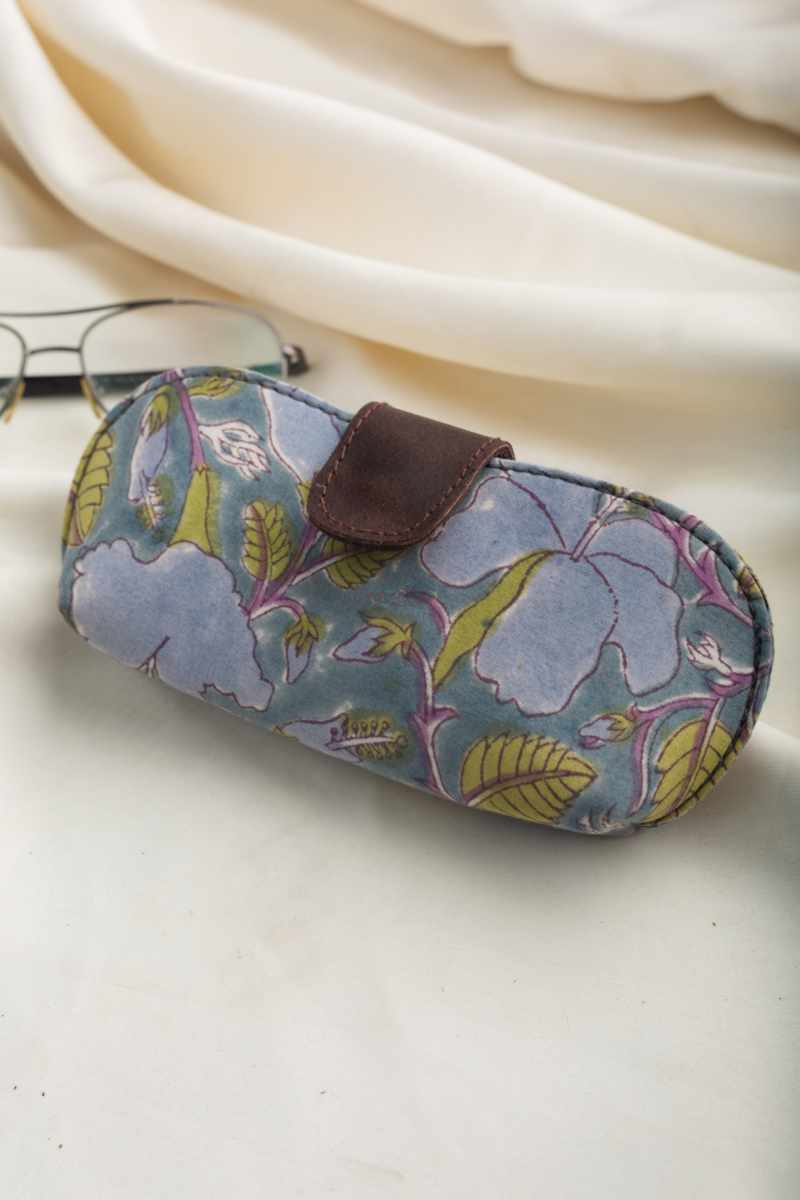 Buy Tremendous WSRA56 Chashm-e-Baddoor Sunglass Spectacles Cover Online | Kusvaa Buy Tremendous WSRA56 Chashm-e-Baddoor Sunglass Spectacles Cover Online | Kusvaa