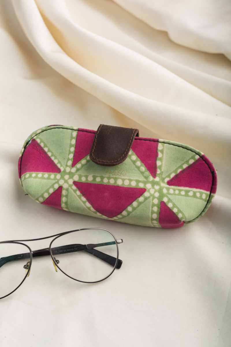 Buy Superb WSRA75 Chashm-e-Baddoor Sunglass Spectacles Cover Online | Kusvaa Buy Superb WSRA75 Chashm-e-Baddoor Sunglass Spectacles Cover Online | Kusvaa