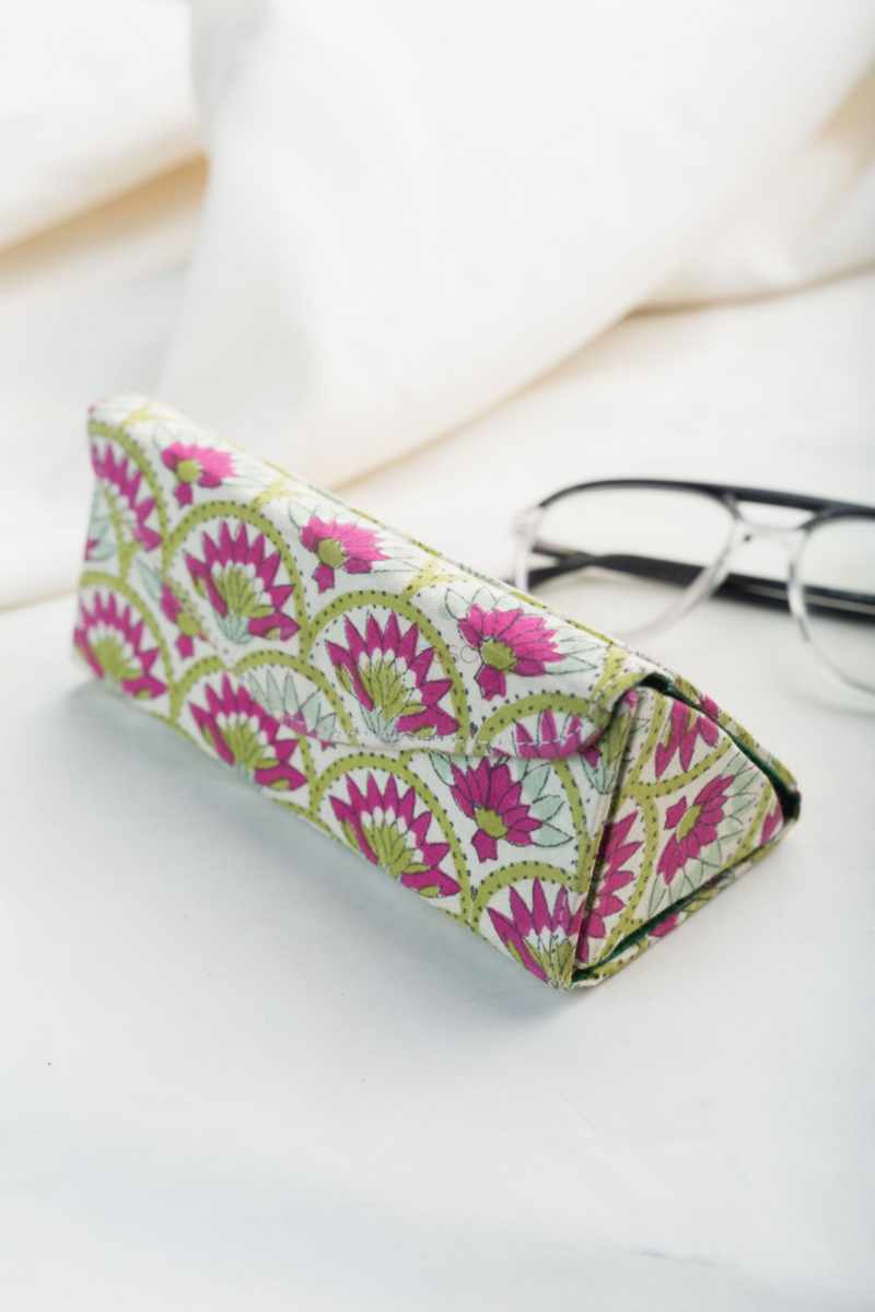 Buy Incredible WSRA106 Chashm-e-Baddoor Sunglass Spectacles Cover Online | Kusvaa Buy Incredible WSRA106 Chashm-e-Baddoor Sunglass Spectacles Cover Online | Kusvaa