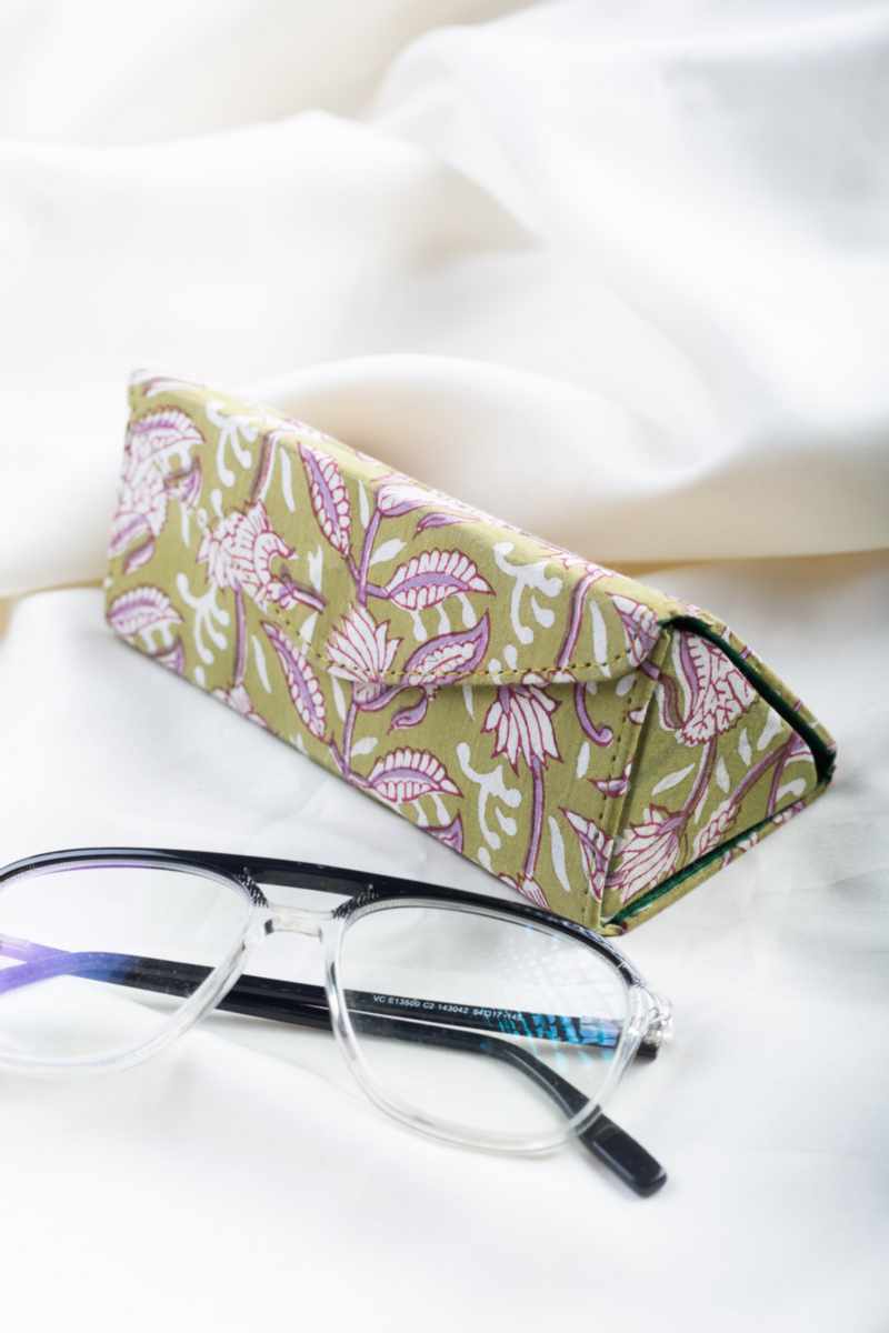 Buy Mind-blowing WSRA227 Chashm-e-Baddoor Sunglass Spectacles Cover Online | Kusvaa Buy Mind-blowing WSRA227 Chashm-e-Baddoor Sunglass Spectacles Cover Online | Kusvaa