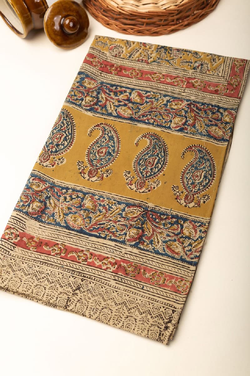 Buy Delightful DUP181 Yesasri Assam Silk Stole Online | Kusvaa Buy Delightful DUP181 Yesasri Assam Silk Stole Online | Kusvaa