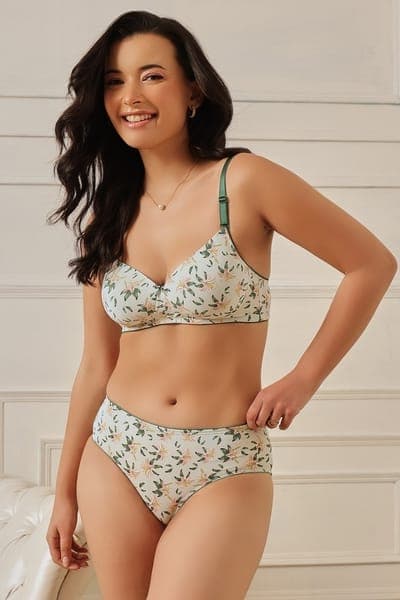 Floral Print Padded Non-Wired Multiway T-shirt Bra & Mid Waist Hipster Panty in Mint G | Clovia Floral Print Padded Non-Wired Multiway T-shirt Bra & Mid Waist Hipster Panty in Mint G | Clovia