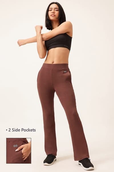 Comfort Fit High-Rise Flared Yoga Pants in Brown with Side Pockets Comfort Fit High-Rise Flared Yoga Pants in Brown with Side Pockets