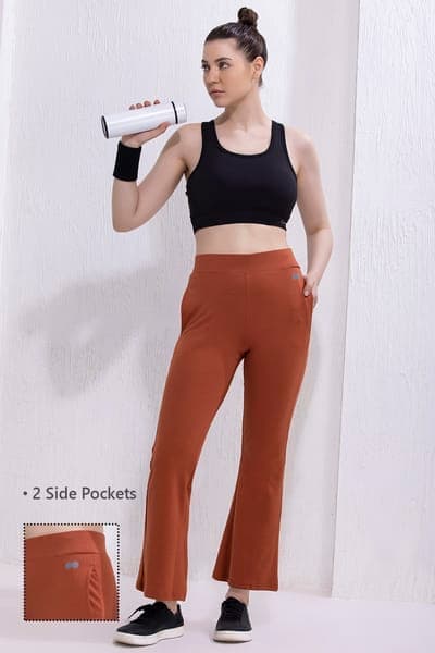 Comfort Fit High-Rise Flared Yoga Pants in Orange with Side Pockets Comfort Fit High-Rise Flared Yoga Pants in Orange with Side Pockets