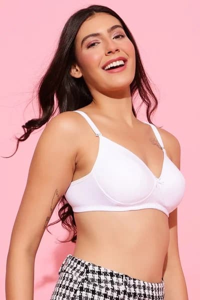 Padded Non-Wired Full Coverage Multiway T-shirt Bra in White - Cotton | Clovia Padded Non-Wired Full Coverage Multiway T-shirt Bra in White - Cotton | Clovia
