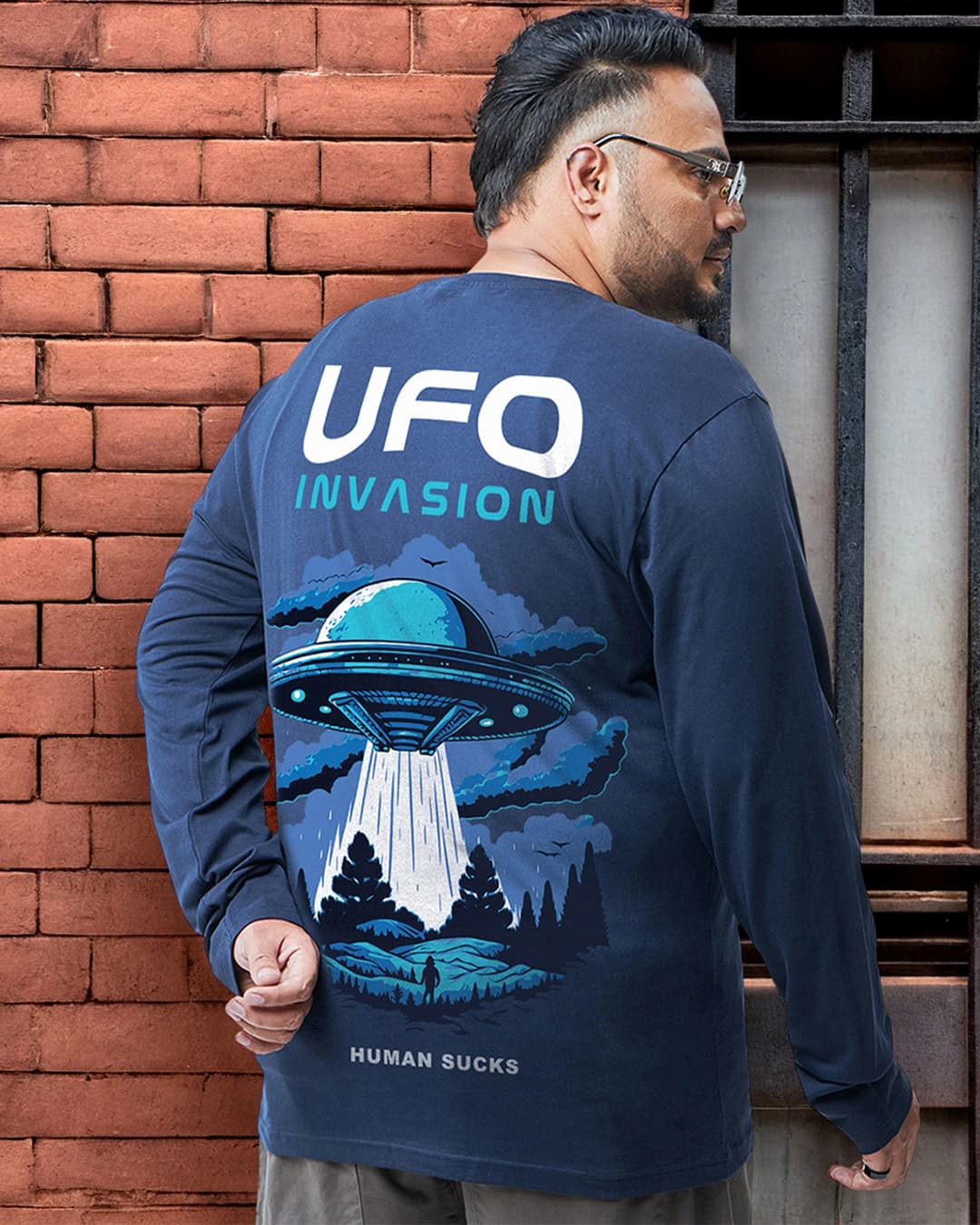 Buy Men's Navy Blue Ufo Invasion Graphic Printed Plus Size T-shirt Online at Bewakoof | Bewakoof Buy Men's Navy Blue Ufo Invasion Graphic Printed Plus Size T-shirt Online at Bewakoof | Bewakoof