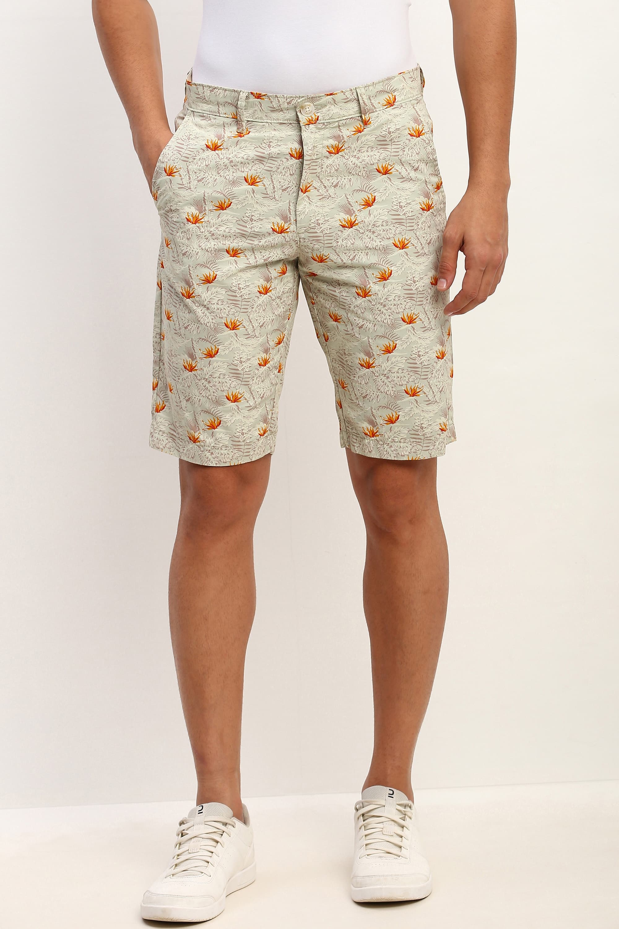 Men Green Printed Slim Fit Shorts Men Green Printed Slim Fit Shorts