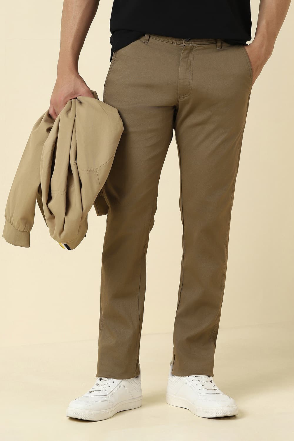 Men Khaki Textured Casual Trousers Men Khaki Textured Casual Trousers