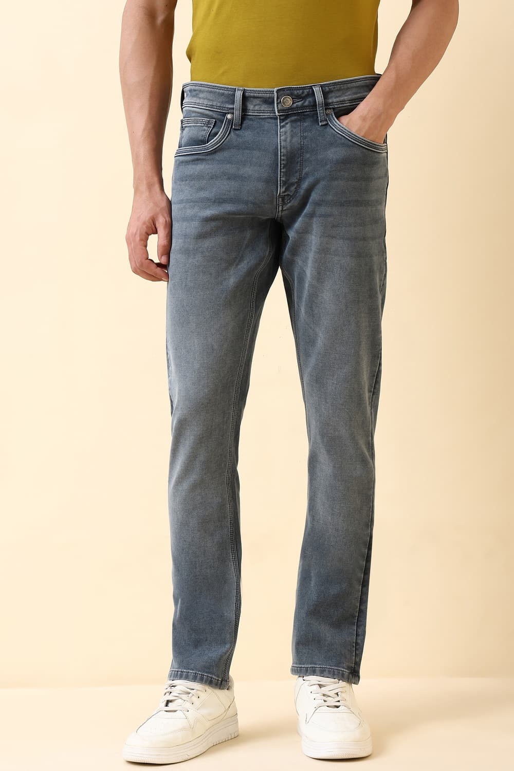 Men Grey Mid Wash Jeans Men Grey Mid Wash Jeans