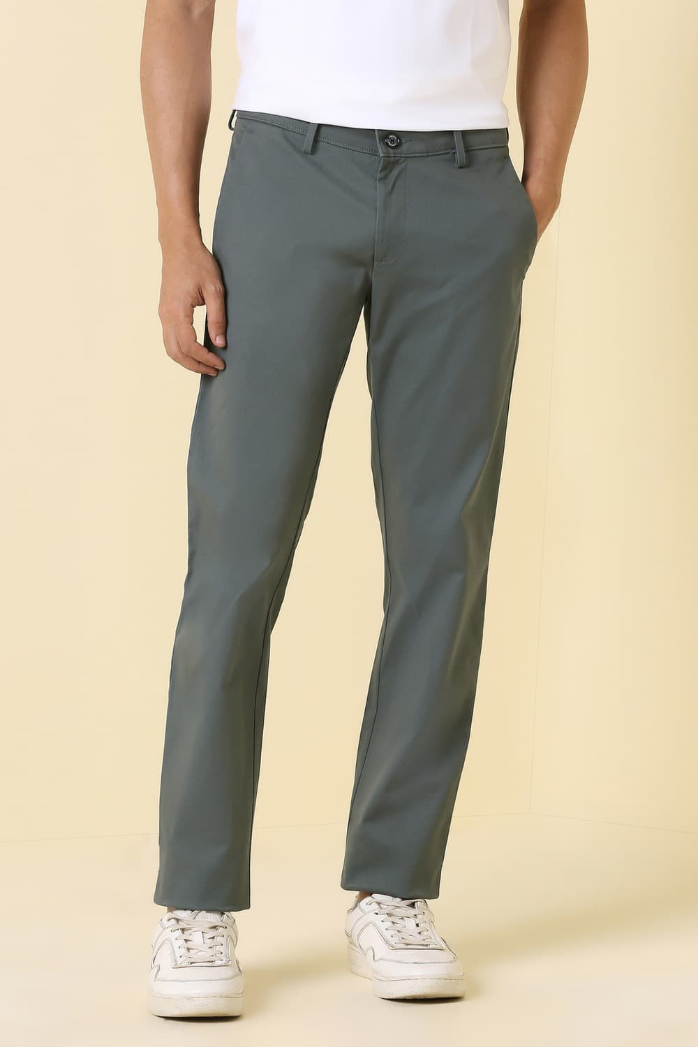 Men Grey Textured Casual Trousers Men Grey Textured Casual Trousers
