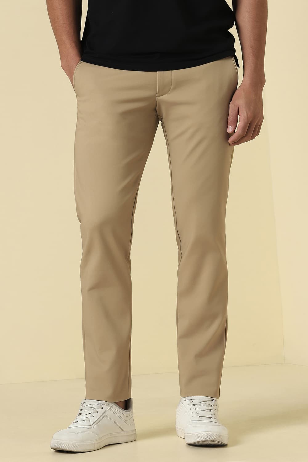 Men Khaki Solid Casual Trousers Men Khaki Solid Casual Trousers
