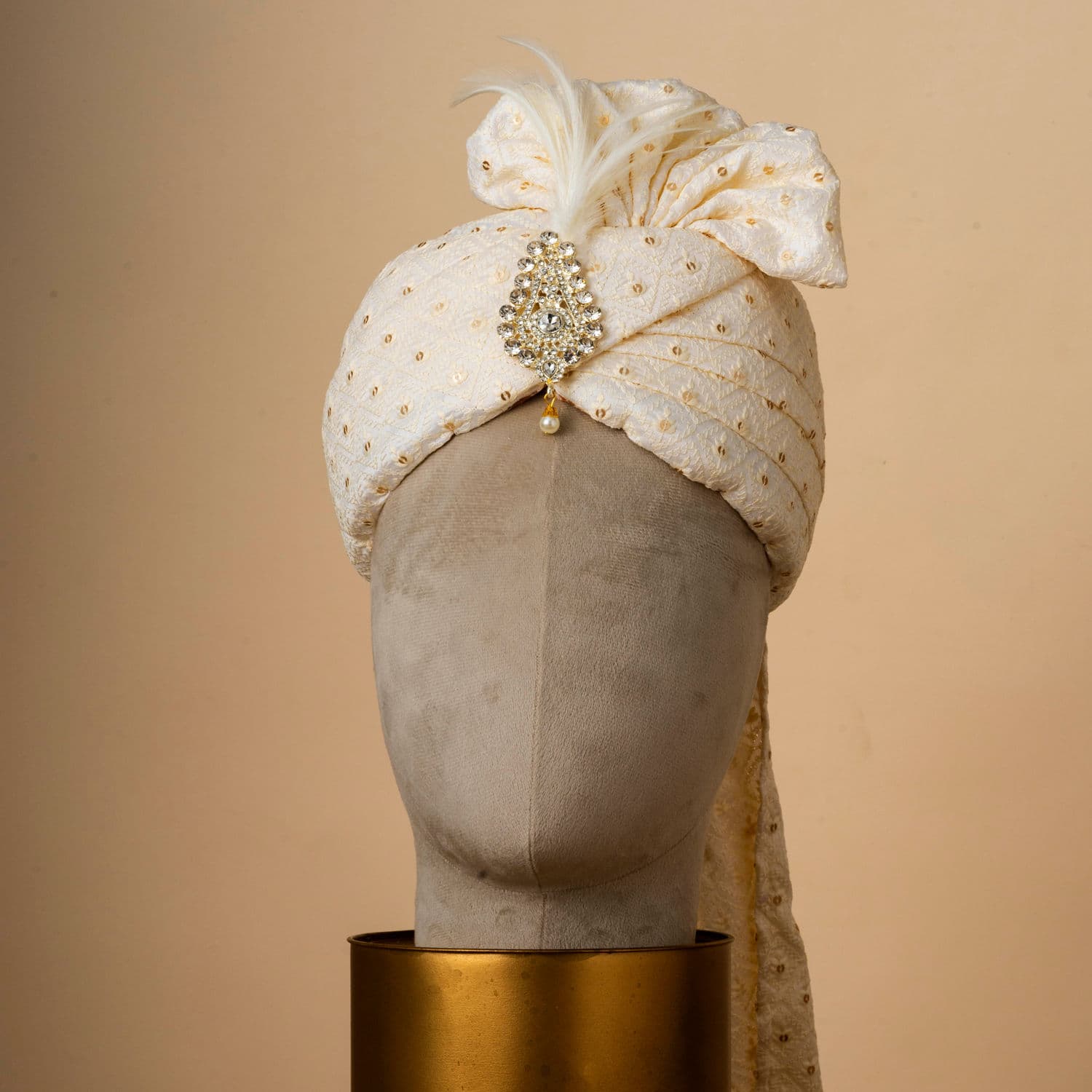 Regal Cream Safa Regal Cream Safa