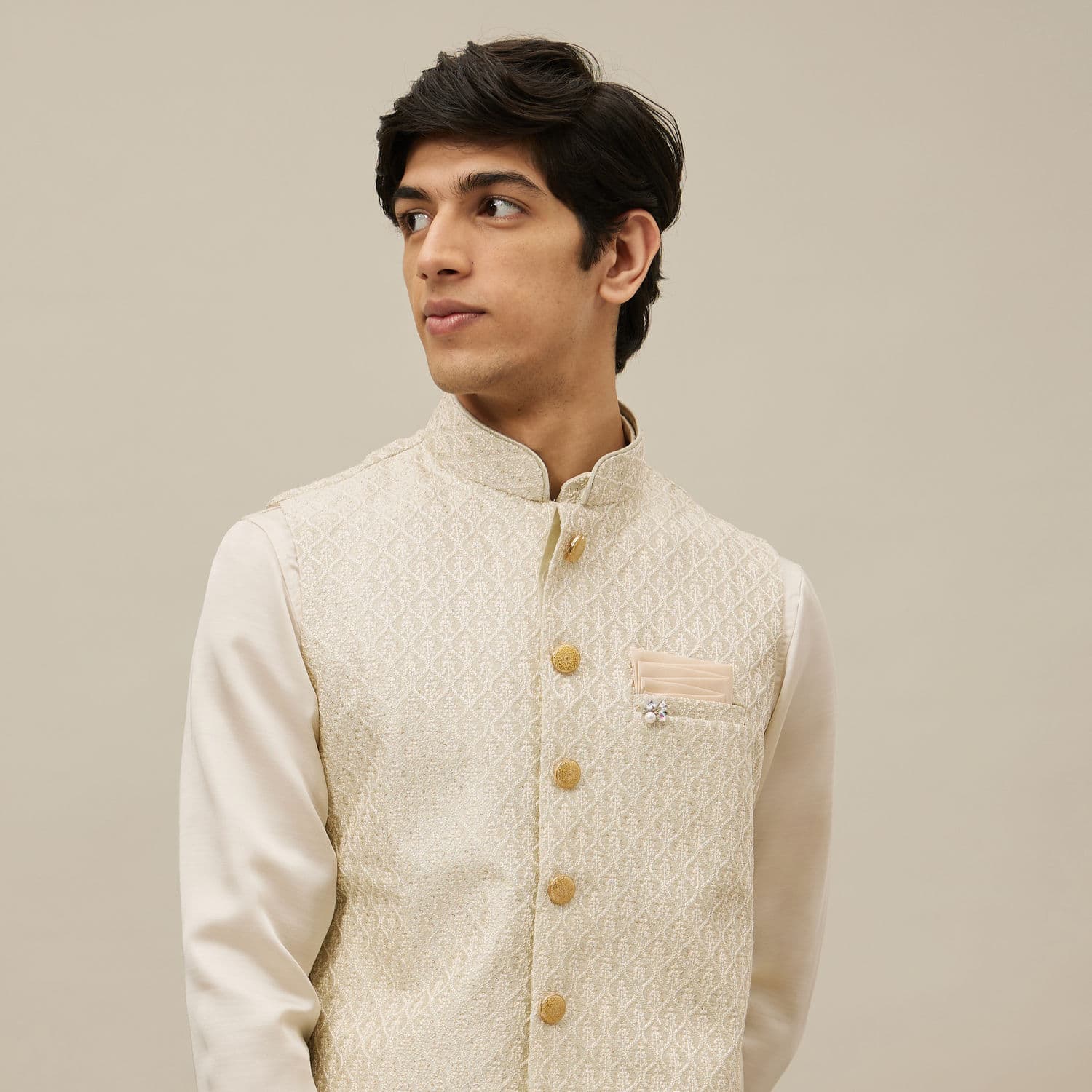 Pearled Ivory White Ogee Patterned Jacket Set Pearled Ivory White Ogee Patterned Jacket Set