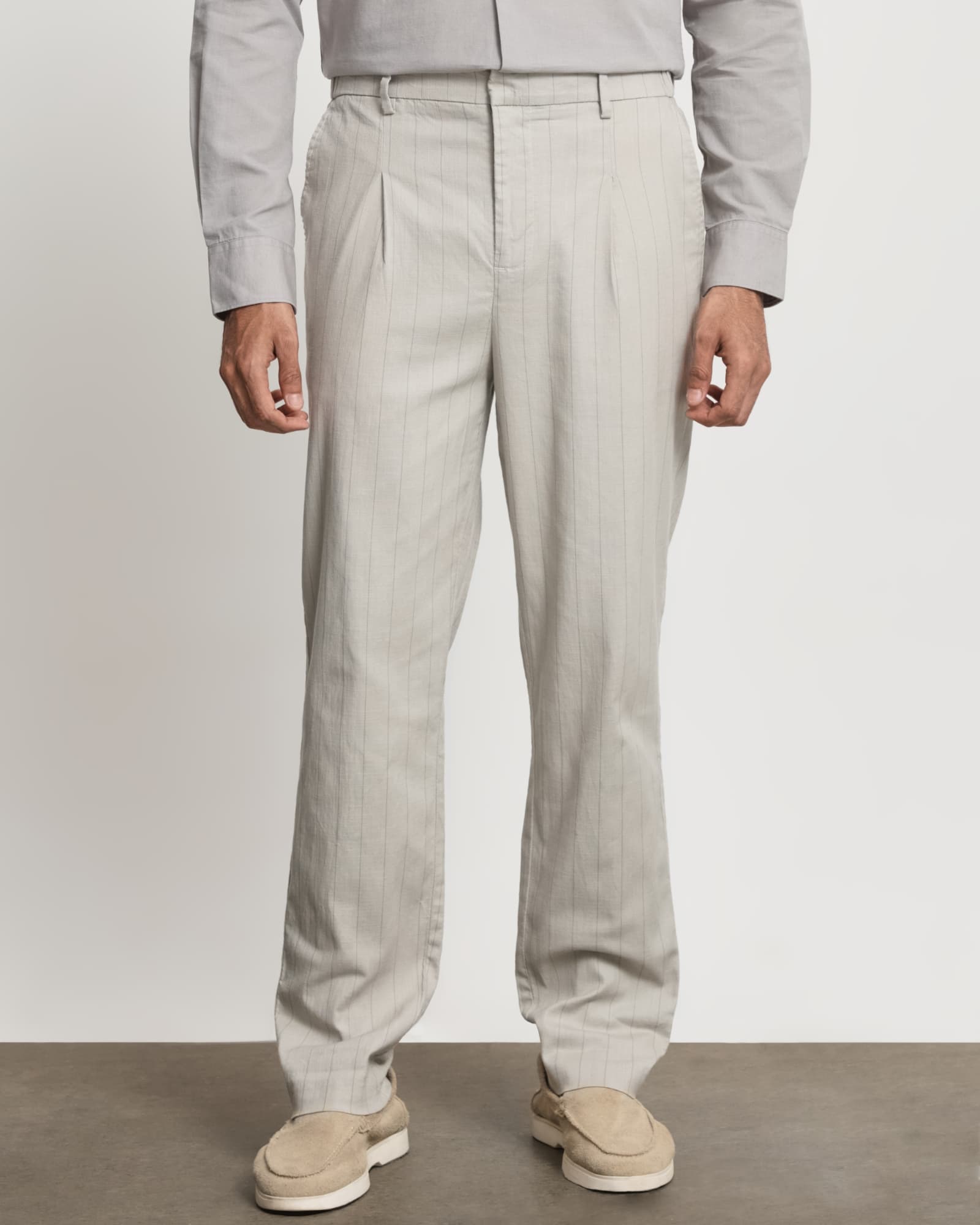 Light Grey Relaxed Tapered Fit Single Pleated Pants Light Grey Relaxed Tapered Fit Single Pleated Pants