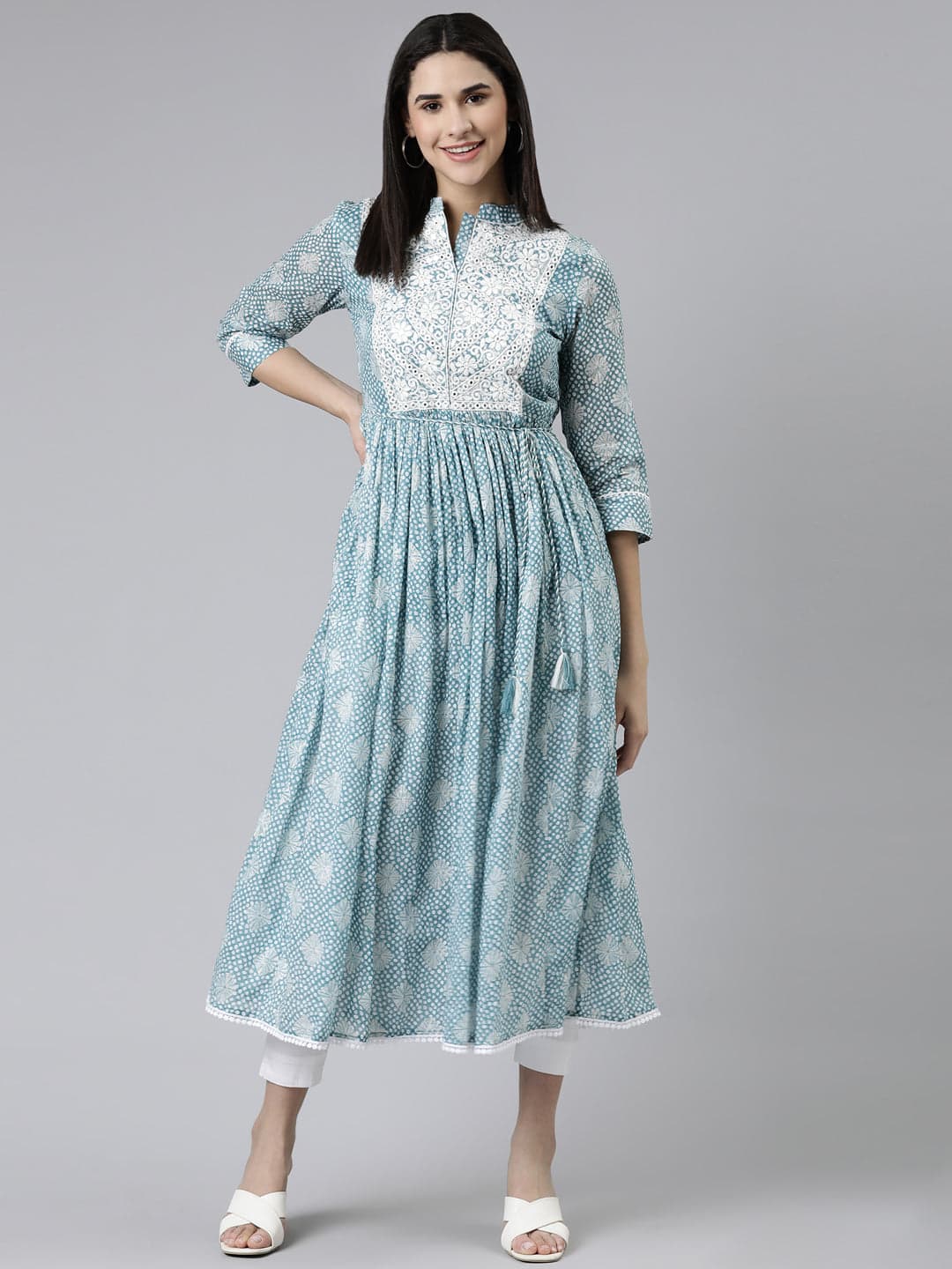 Neerus Green Straight Printed Cotton Kurta Neerus Green Straight Printed Cotton Kurta