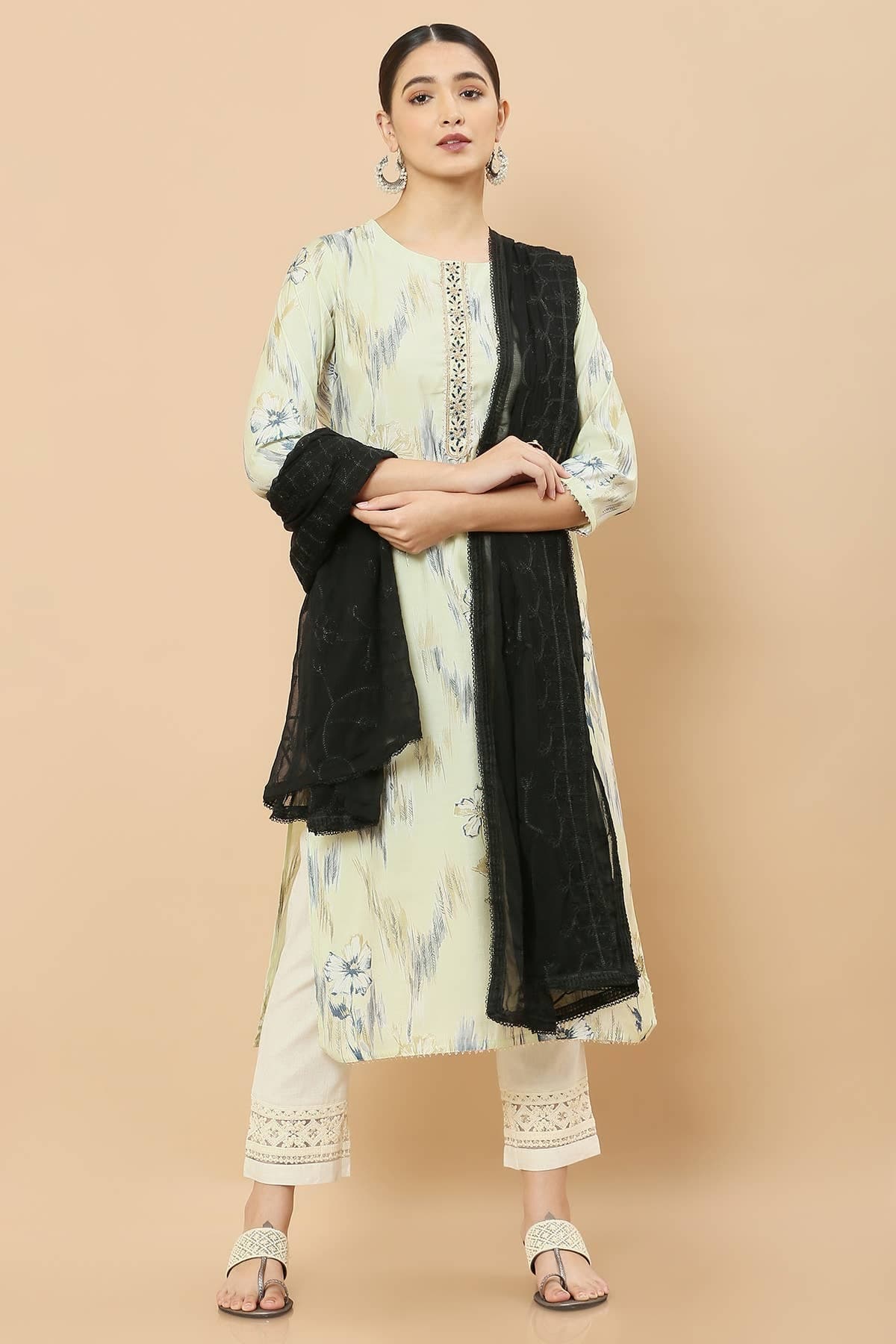 Black Chiffon Dupatta With Floral Embroidery | Soch Black Chiffon Dupatta With Floral Embroidery | Soch