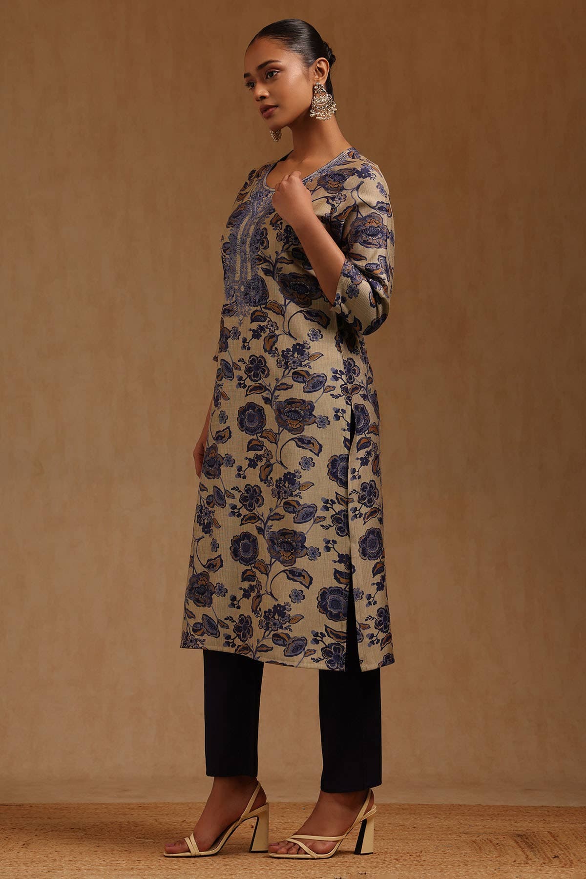 Navy Blue Desert Storm Floral Embroidered Kurta Set With Zari | Soch Navy Blue Desert Storm Floral Embroidered Kurta Set With Zari | Soch