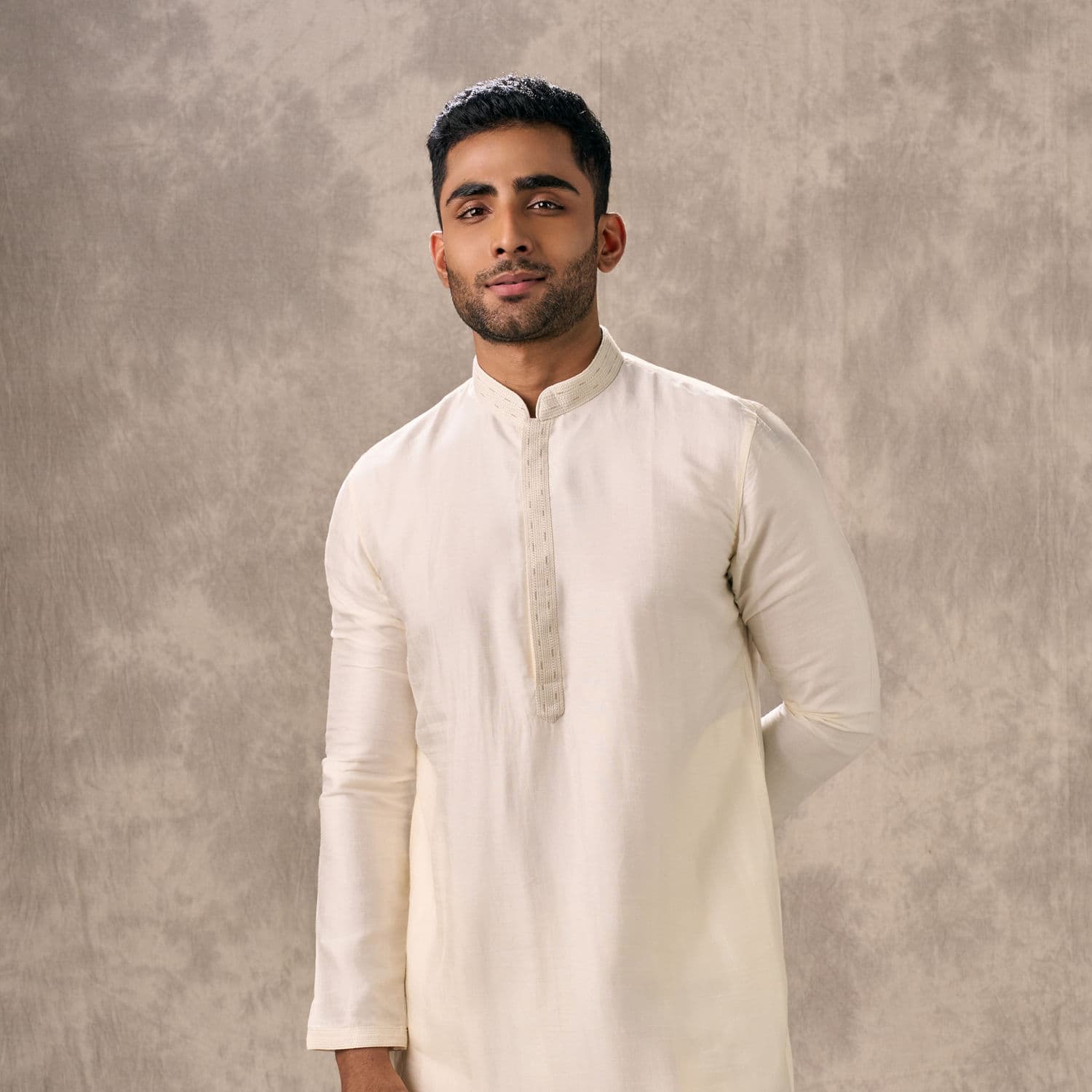Ivory Viscose Solid Kurta Set | Twamev Ivory Viscose Solid Kurta Set | Twamev