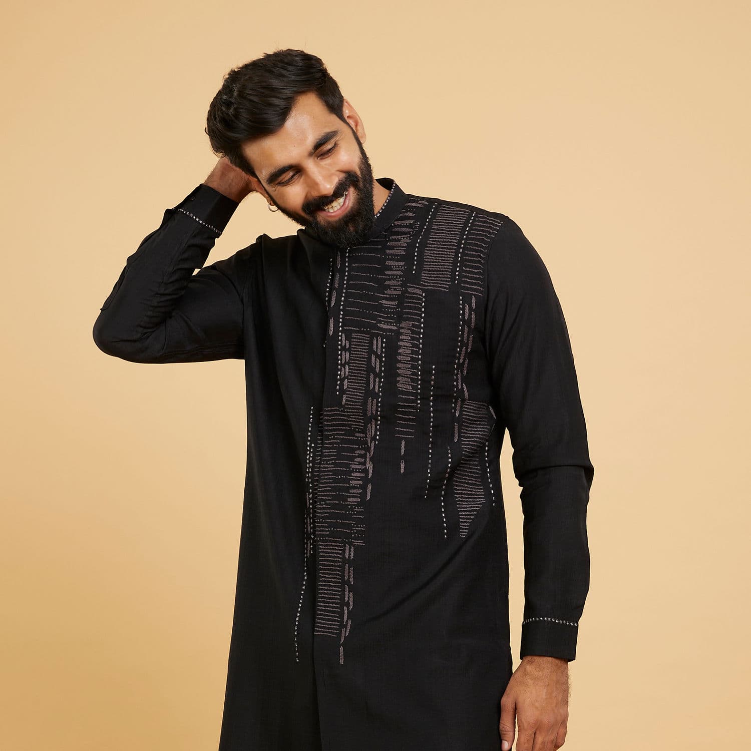 Black Viscose Thread Embroidered Kurta Set | Twamev Black Viscose Thread Embroidered Kurta Set | Twamev