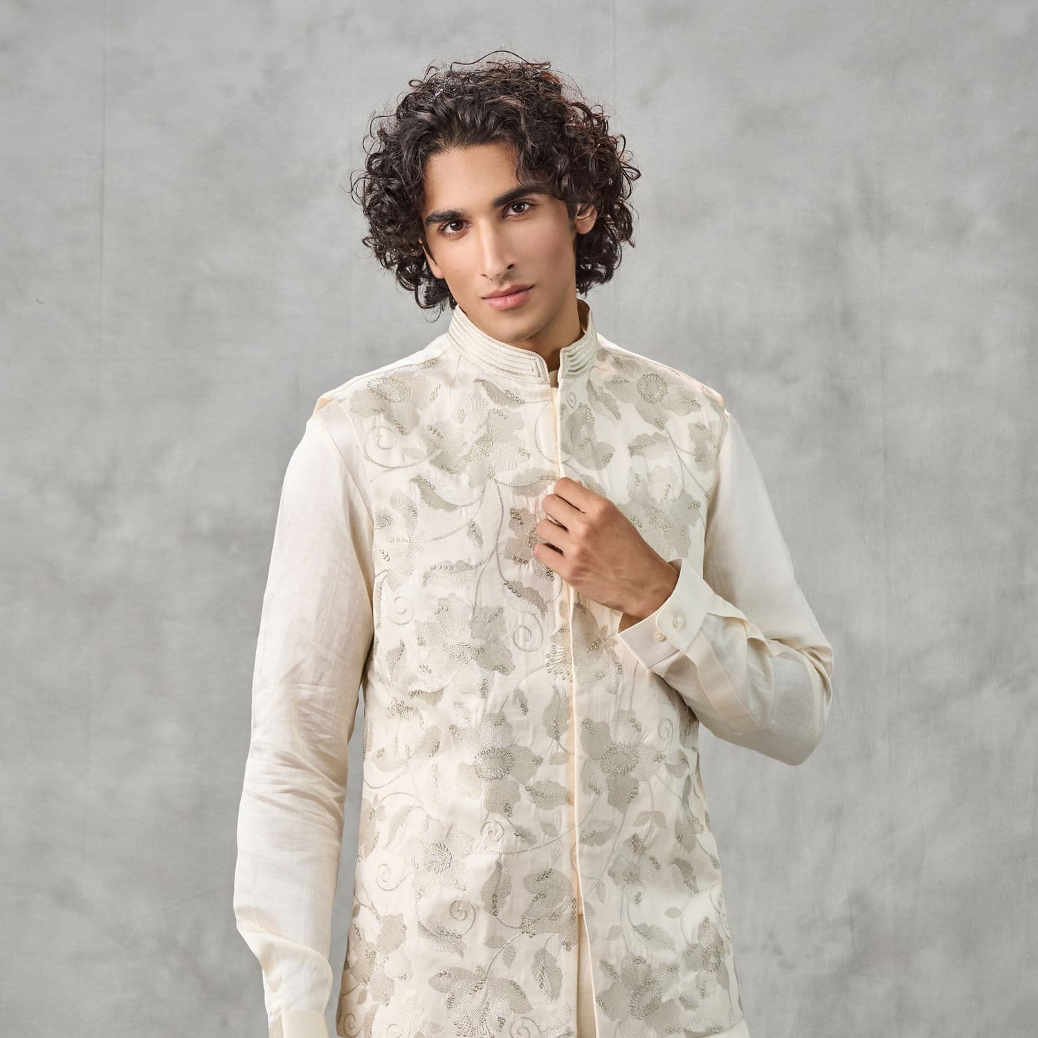 Ivory Aari Embroidered Kurta Jacket Set | Twamev Ivory Aari Embroidered Kurta Jacket Set | Twamev